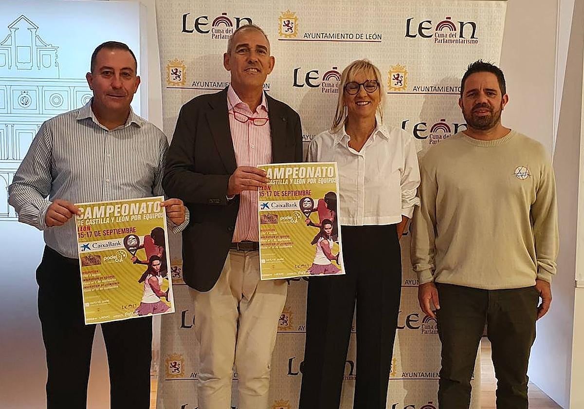 Presentación del campeonato de pádel por equipos.