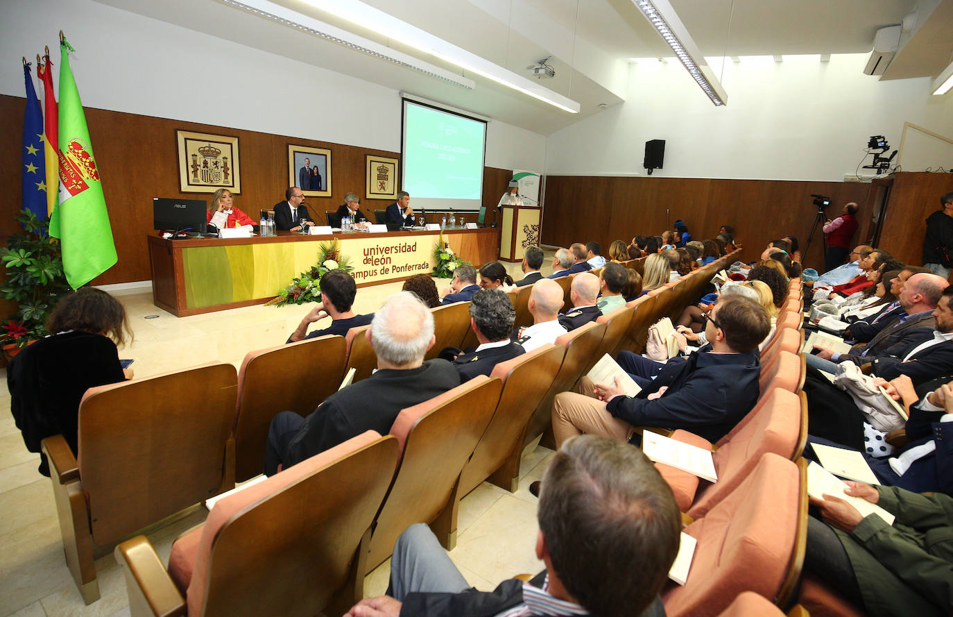 Acto de apertura del curso en el Campus de Ponferrada de la ULE