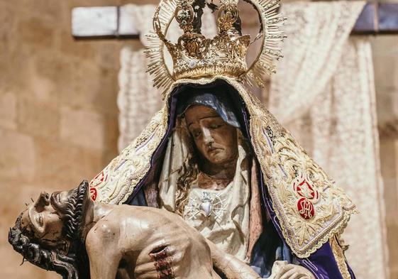 Las joyas de la Virgen del Mercado se exponen en Casa Botines