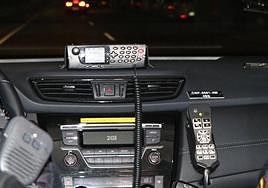 Interior de un coche de la Policía Nacional en León.