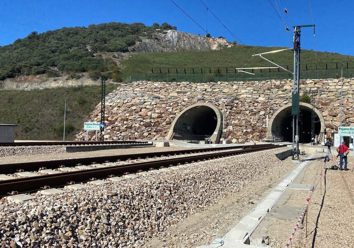 Simulacro de emergencia en la Variante de Pajares