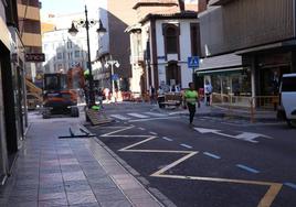 Obras en la calle San Agustín, que finalmente será peatonal.