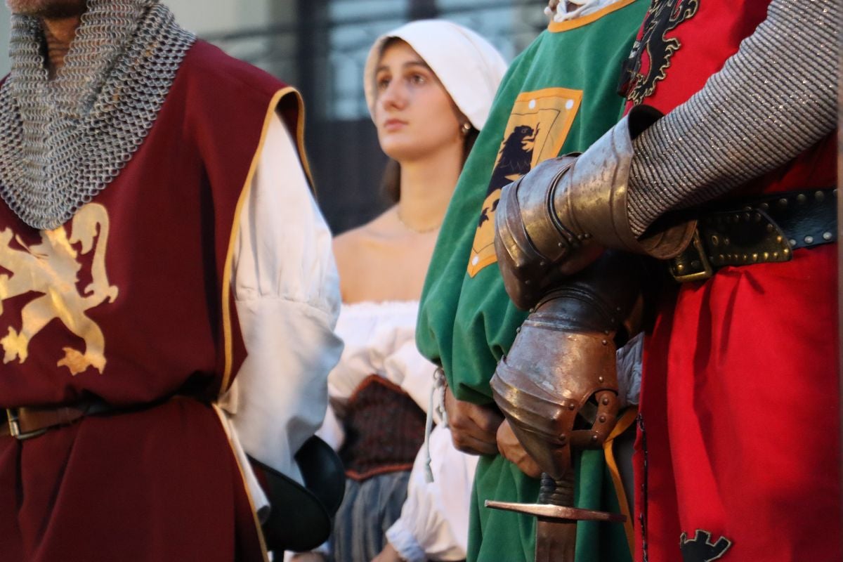 Doncellas como tributo