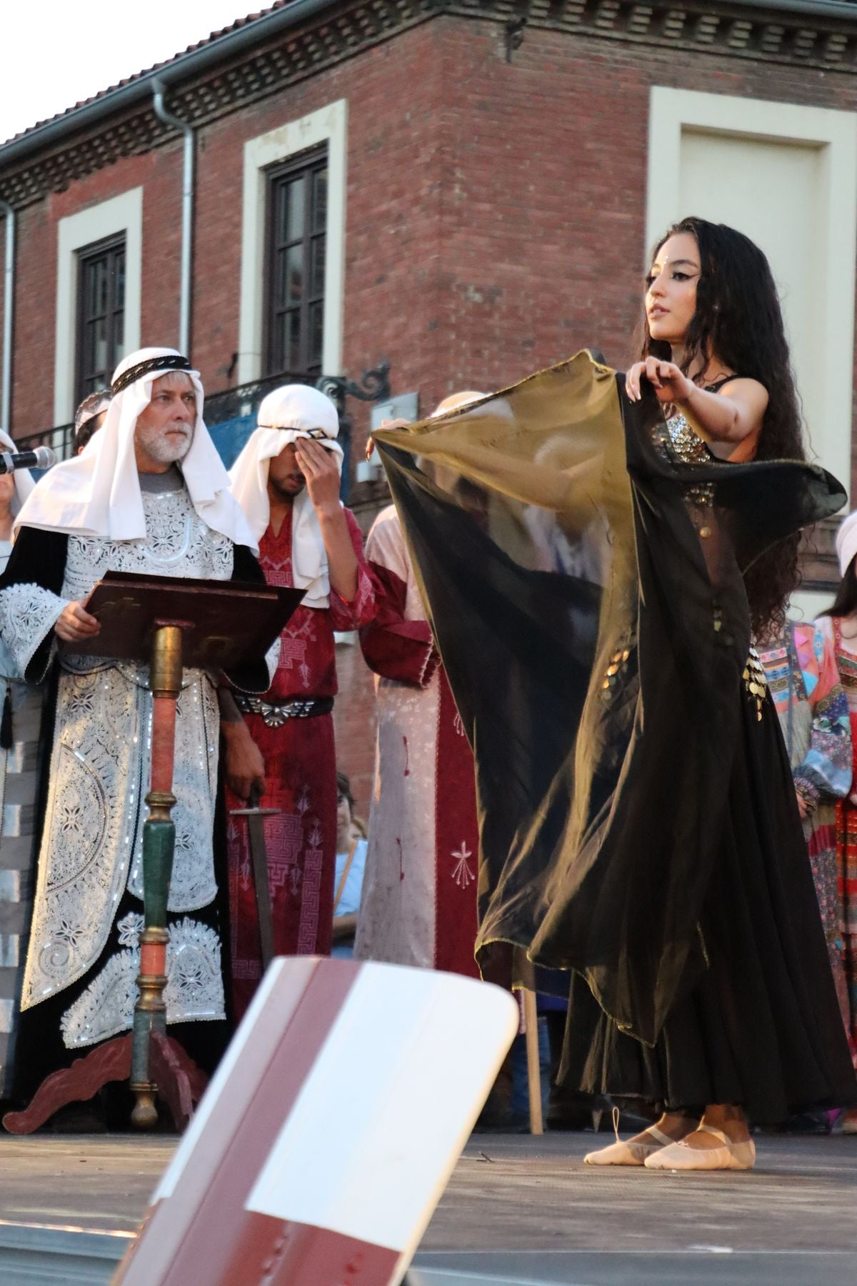 Doncellas como tributo