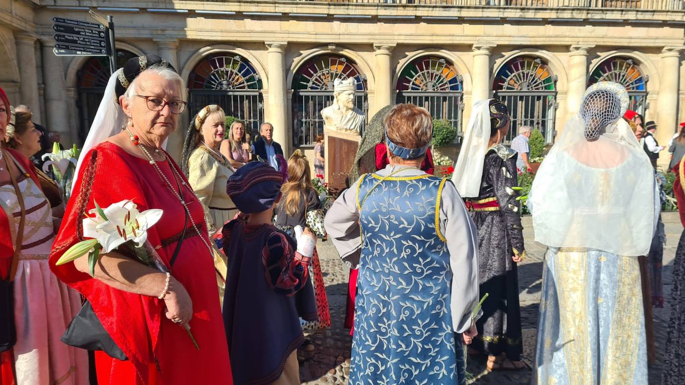 Ceremonia de las Cantaderas en la Catedral de León