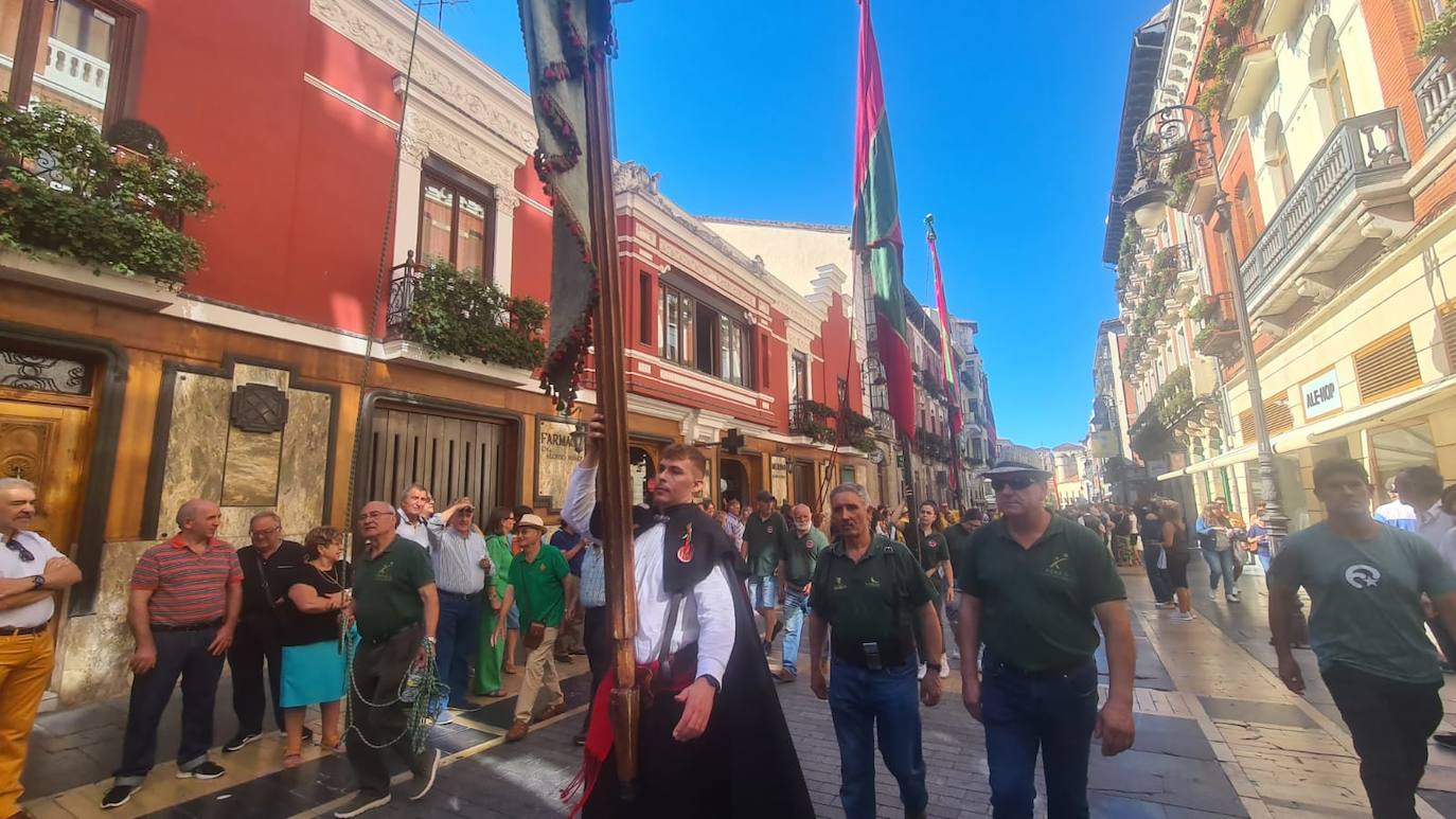 Desfile de pendones en León