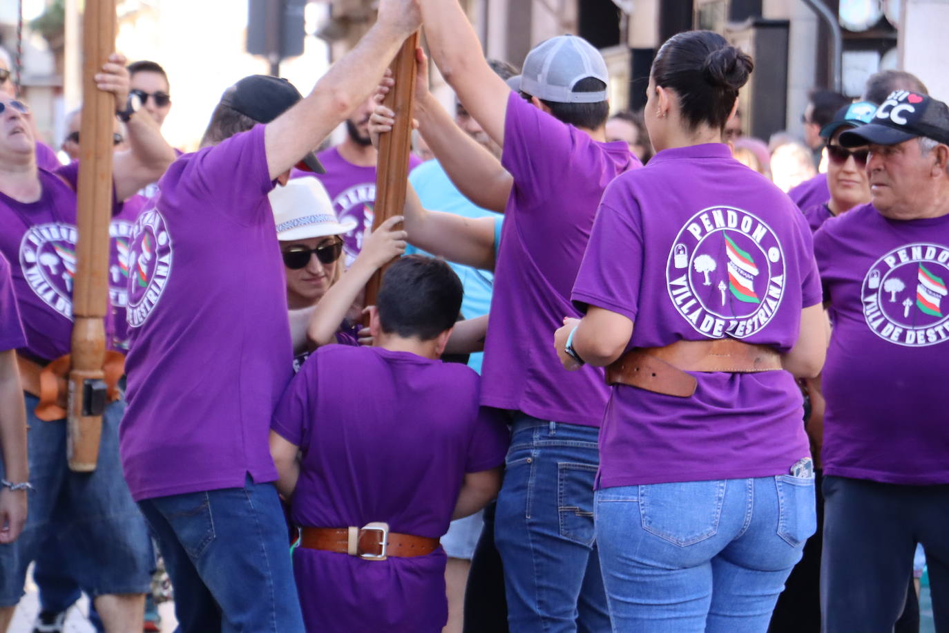 Desfile de pendones en León