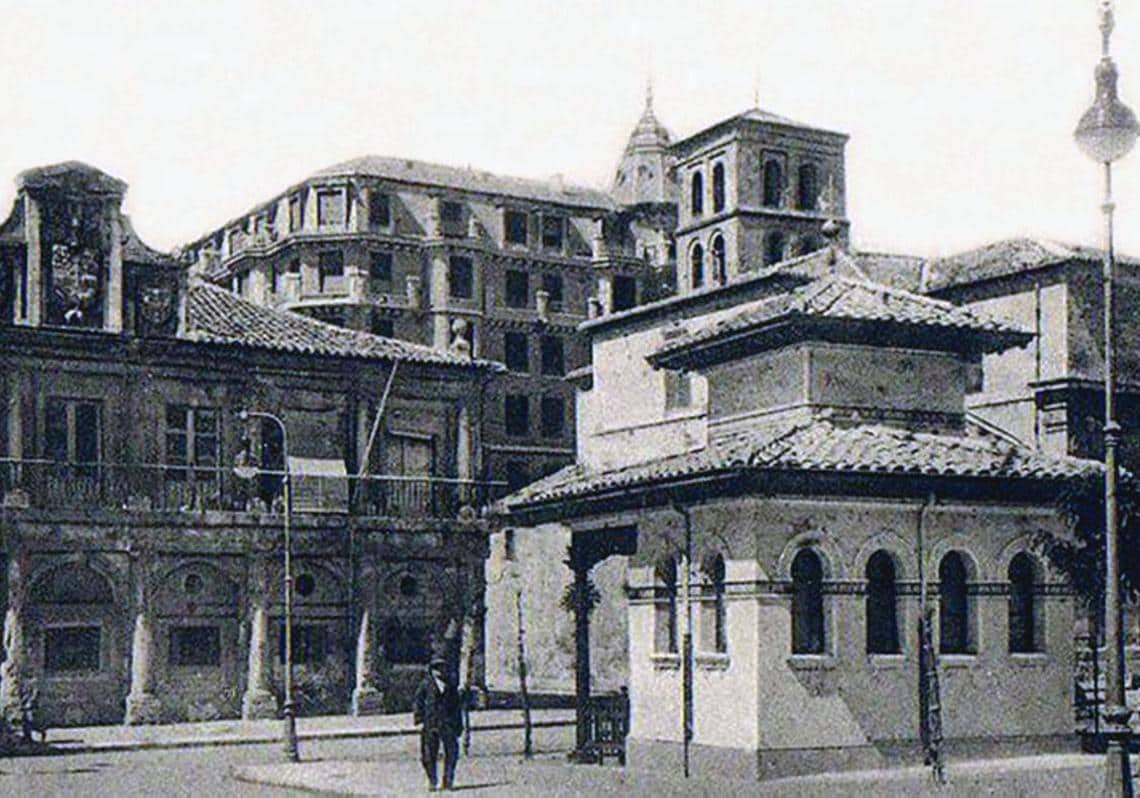 Imagen antes - El secreto mejor guardado de la Plaza de San Marcelo: La Mezquita Ben i Mea