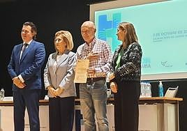 Premio al doctor del Caule Manuel Cortés.