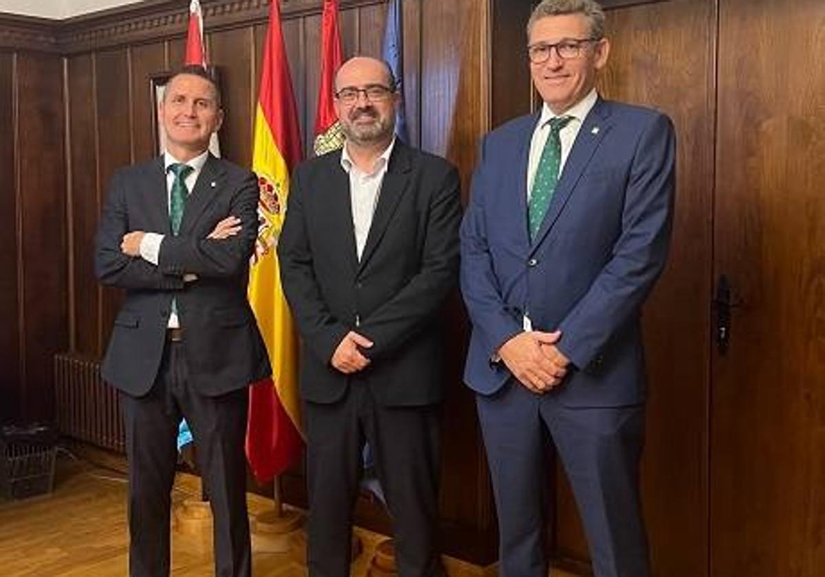 Eurocaja Rural transmite al alcalde de Ponferrada su implicación y compromiso con el territorio