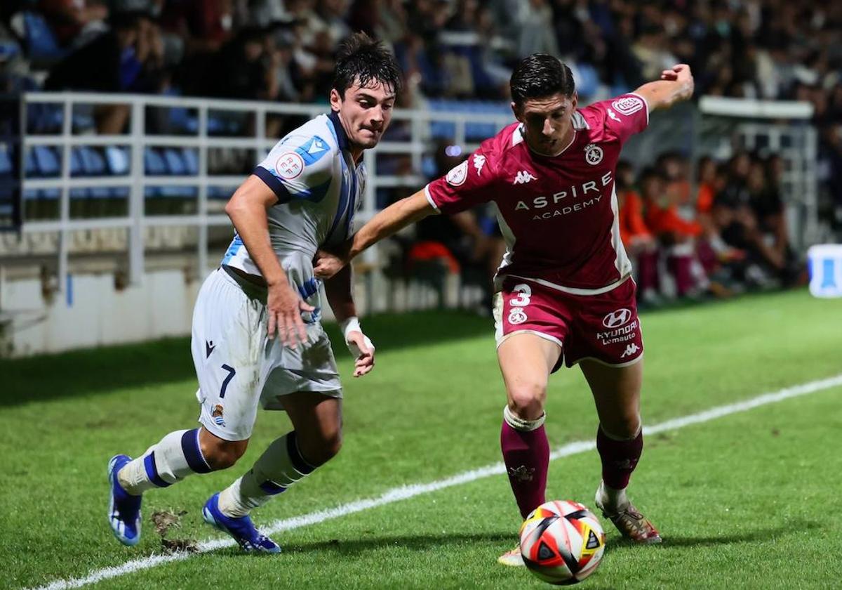 Un instante del encuentro entre la Real Sociedad 'B' y la Cultura.