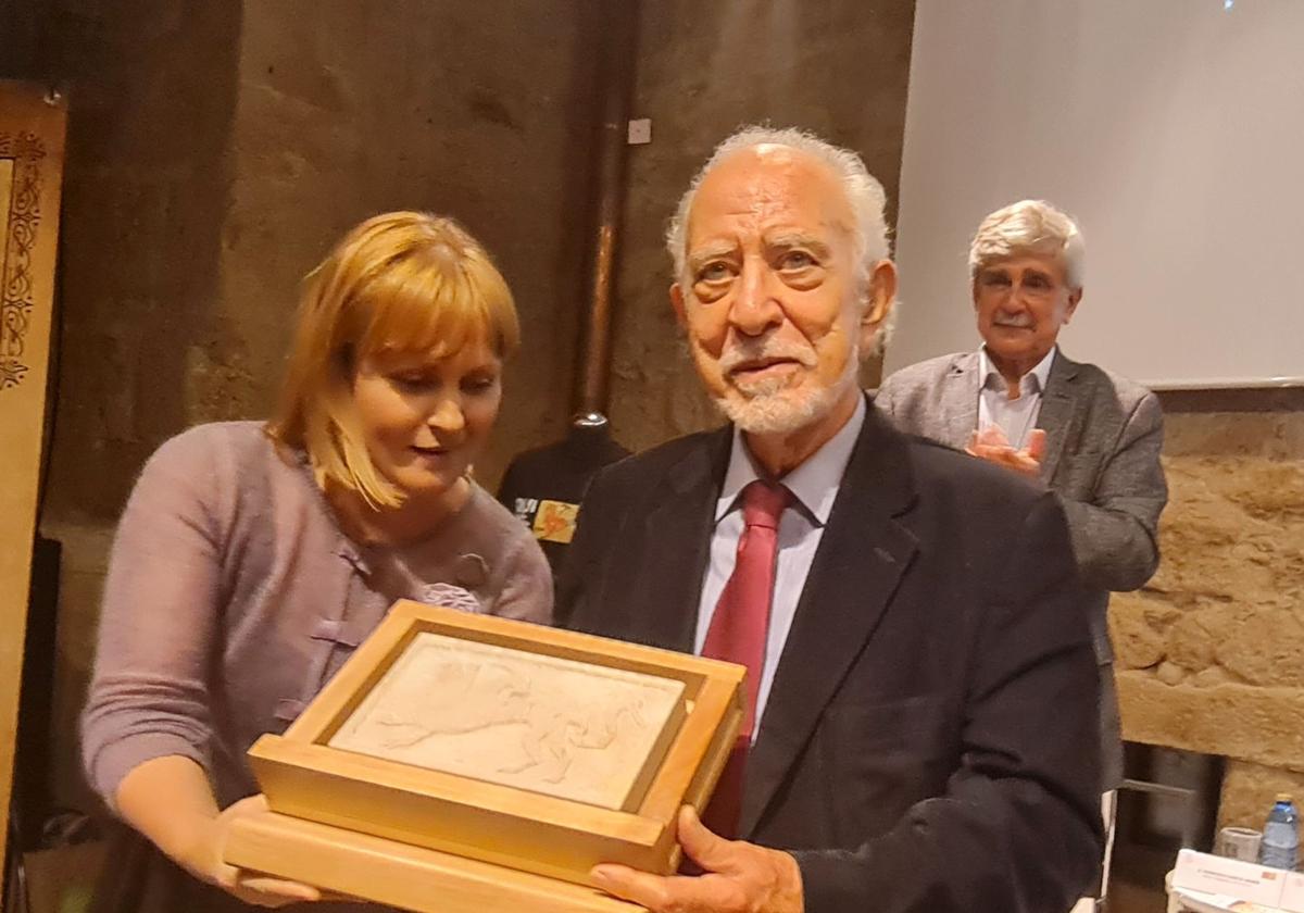 El leonés Joseé María Merino en la inaguración del Festival Internacional de Ficción Insólita, Quimeras en el Palacio Conde Luna.