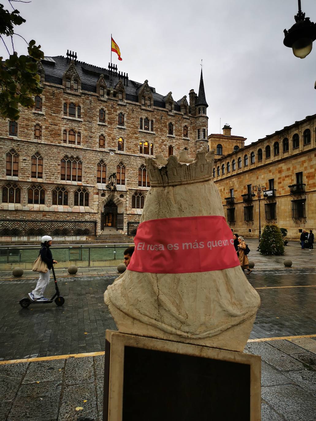 León se suma al rosa