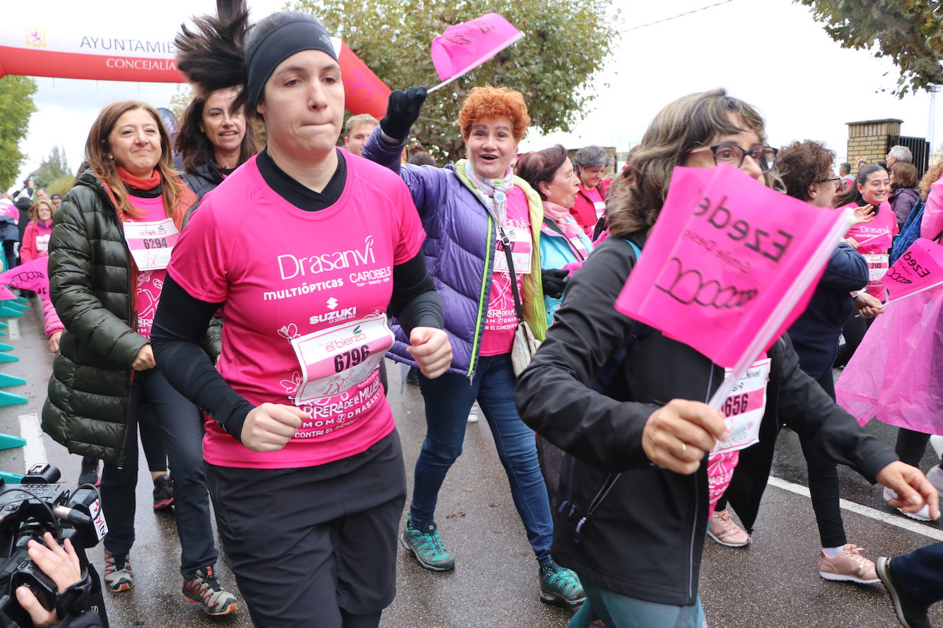 ¿Estuviste en la Carrera de la Mujer de León? Búscate