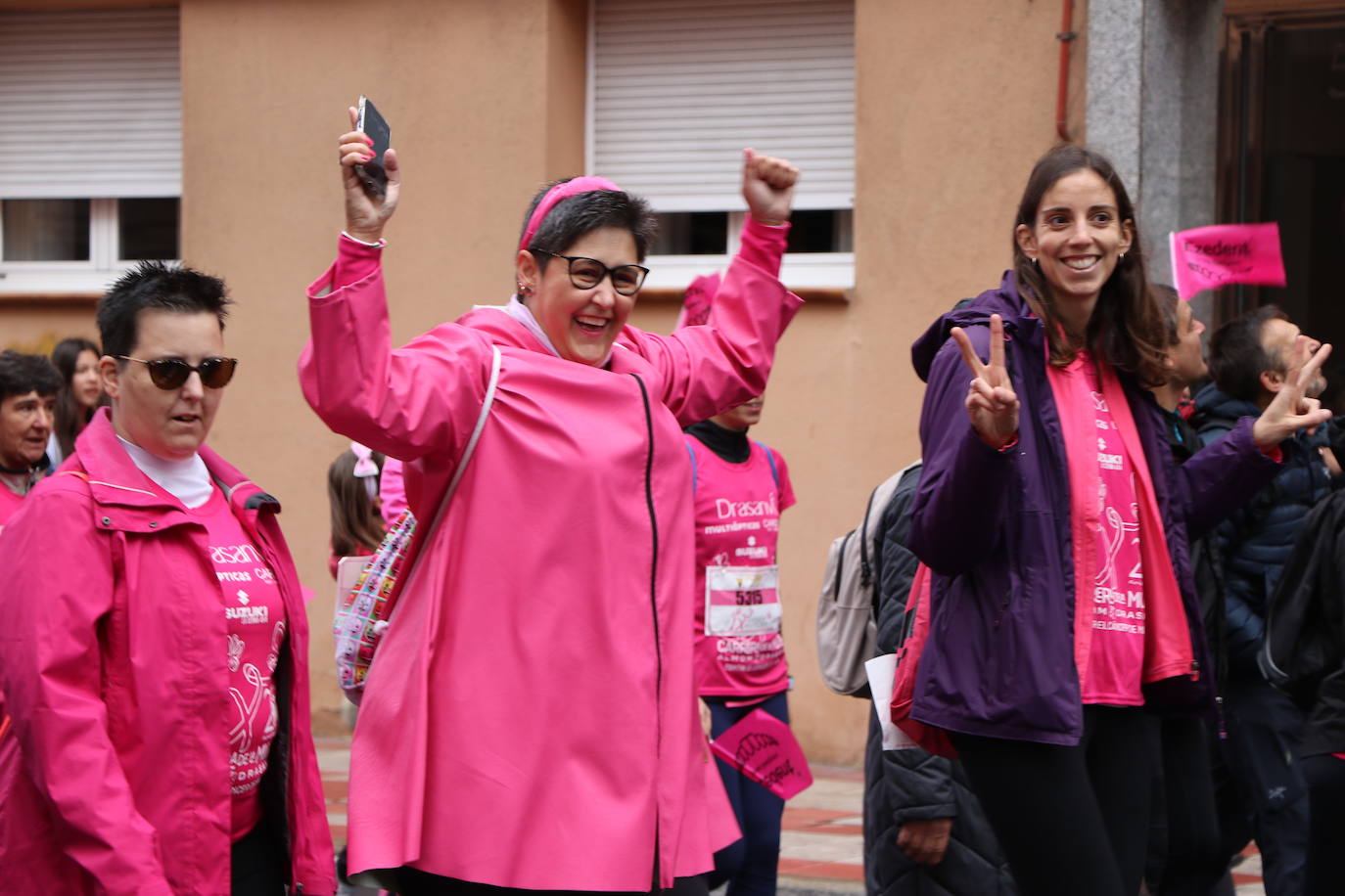 ¿Estuviste en la Carrera de la Mujer de León? Búscate