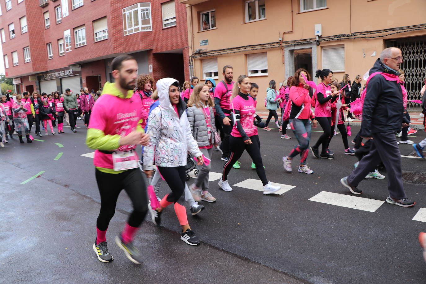 ¿Estuviste en la Carrera de la Mujer de León? Búscate