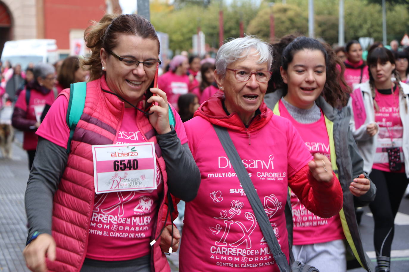 ¿Estuviste en la Carrera de la Mujer de León? Búscate