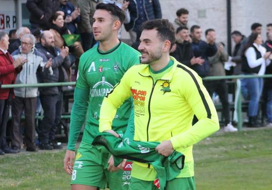 Los jugadores del Atlético Astorga celebran el pase de ronda en Copa del Rey.