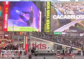 Imagen de la pantalla en la que se ha proyectado el vídeo en la céntrica plaza de Times Square.