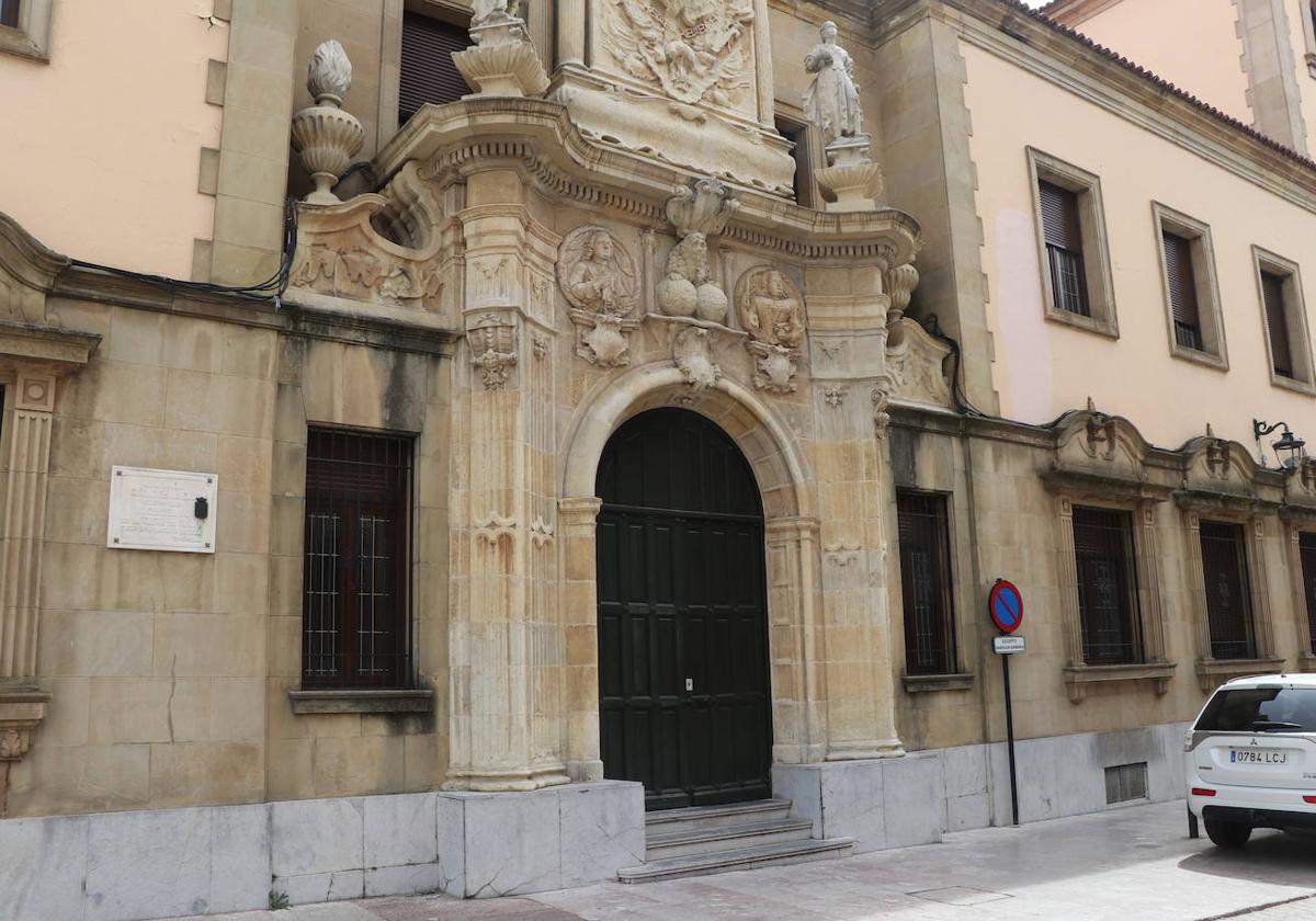 Fachada principal de la Audiencia Provincial de León, donde se juzgarán los hechos.