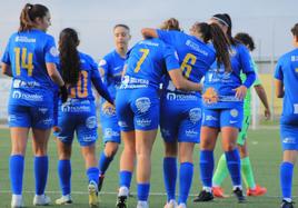 Las jugadoras del Olímpico celebran uno de sus goles.