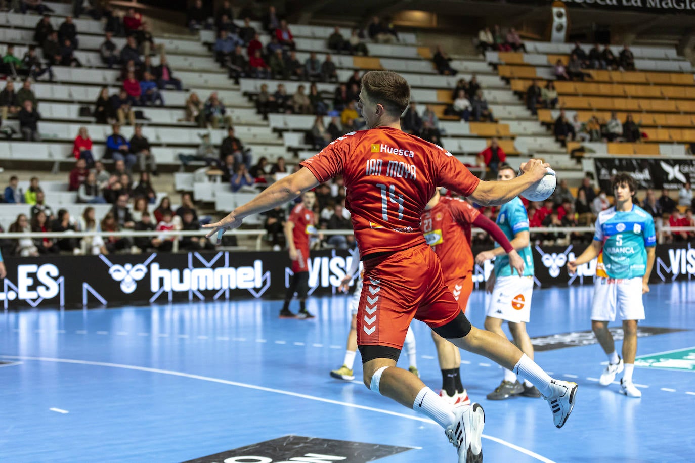 El Abanca Ademar vuelve a ganar