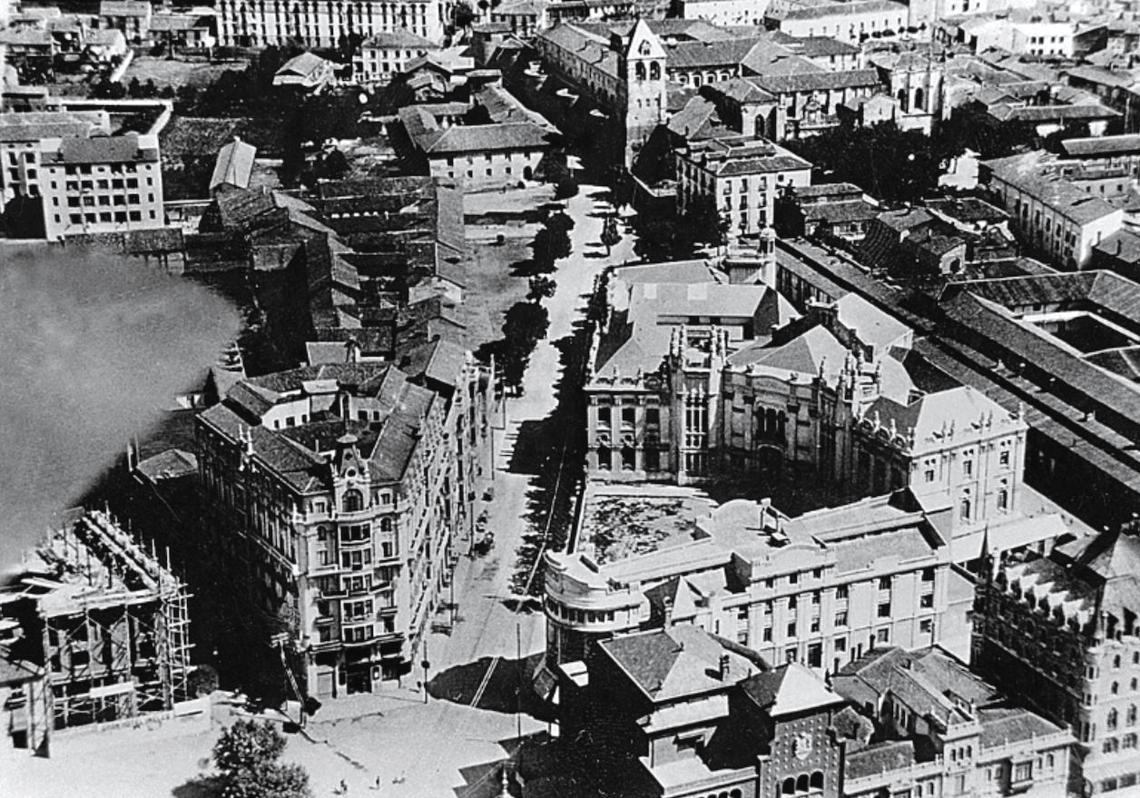 Imagen antes - León desde el aire ( 1926)