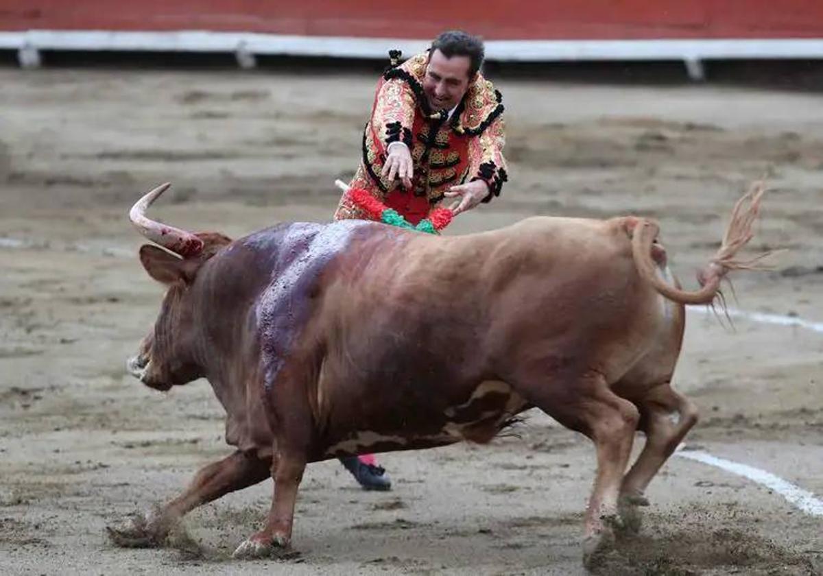 Corrida del diestro granadino que será intervenido en León.