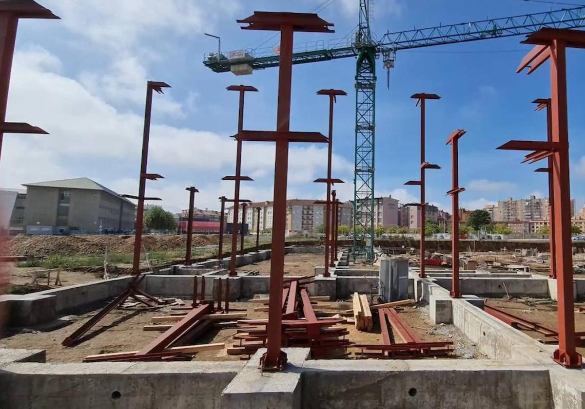 Imagen de las obras del nuevo conservatorio de León en septiembre de 2021.