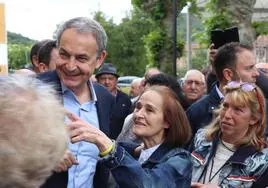 José Luis Rodríguez Zapatero en una visita a Cistierna en mayo de 2023.