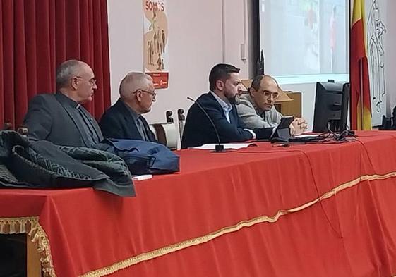 El padre Castellanos en el colegio Agustinos de León.