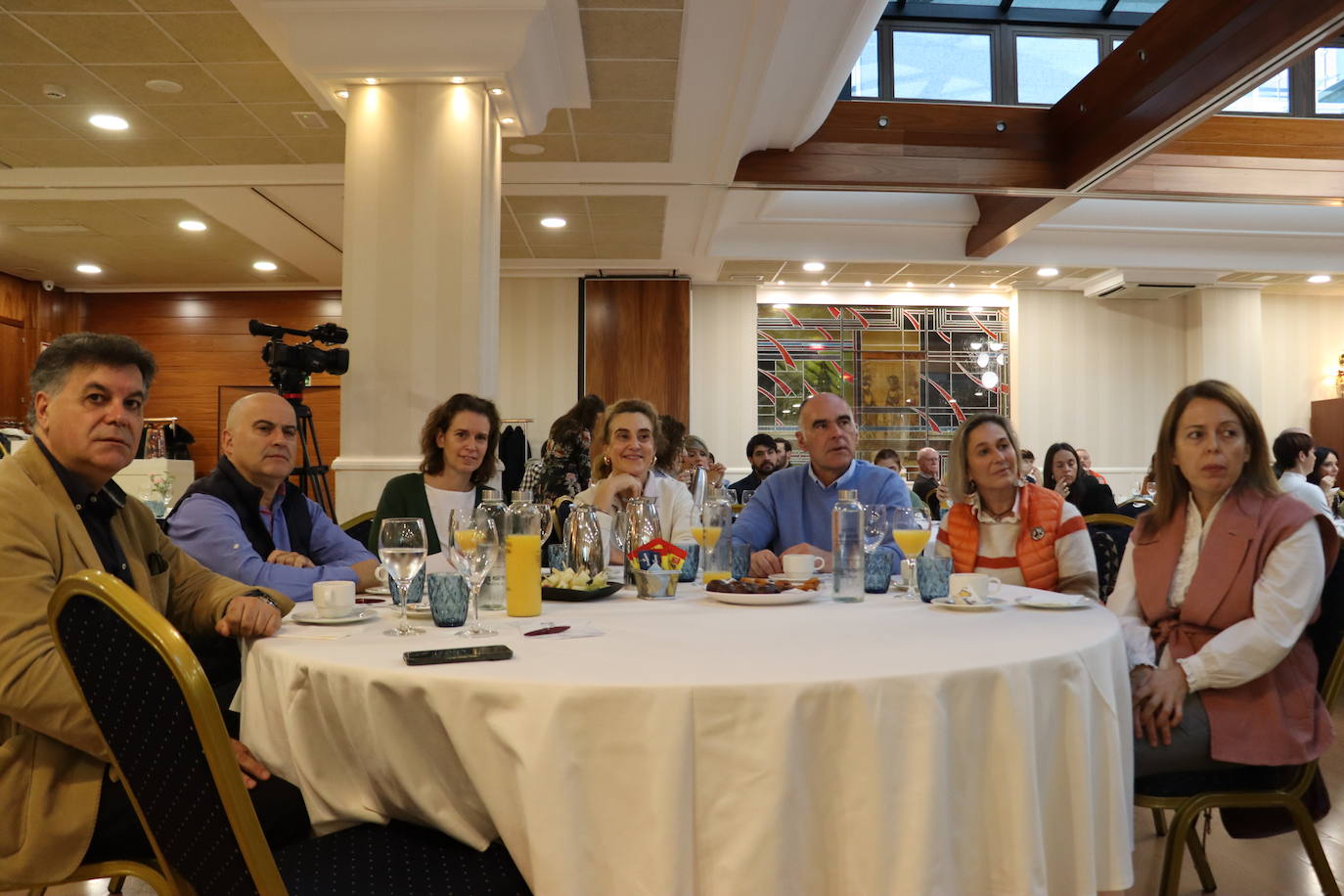 Luis González del Río, Mariano Casado, Inmaculada G. Barquín, Gloria Carrasco, Antonio Carrasco, Patricia L. Téllez e Inés Diez.