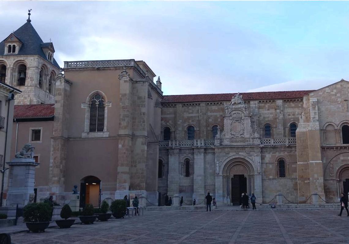 Imagen después - Real Colegiata Basílica de San Isidoro (1880