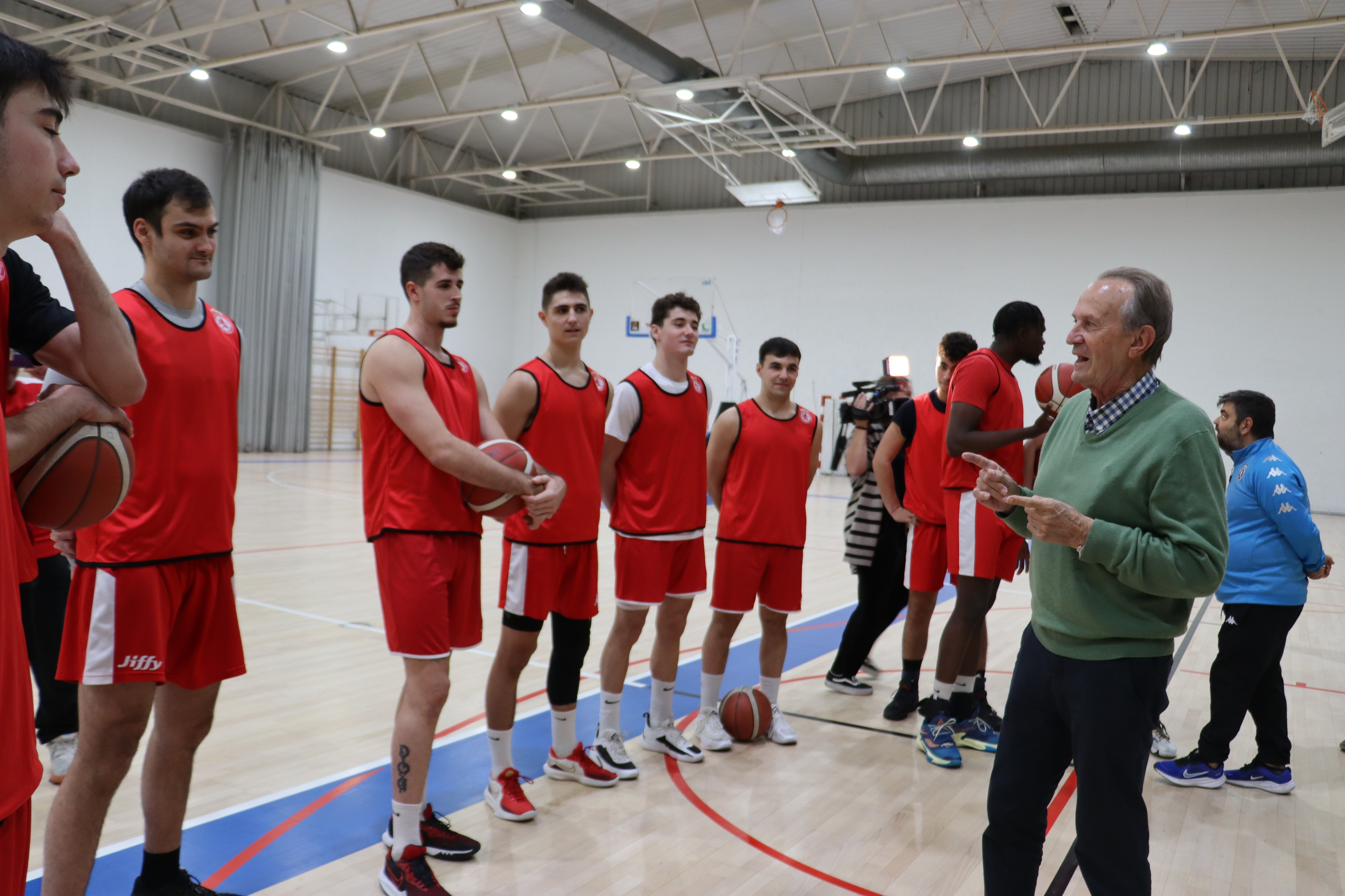 Aito García Reneses anima a la Cultural de Baloncesto a pelear el ascenso