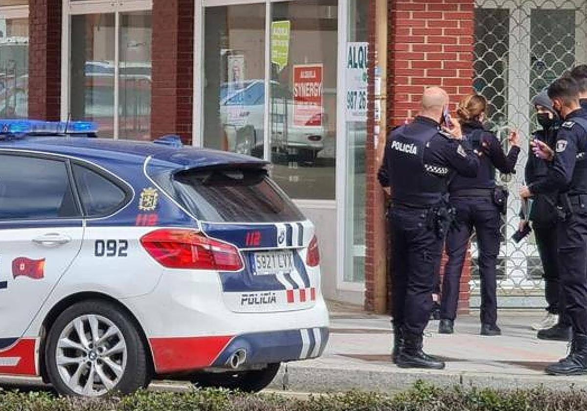 Imagen de archivo de un coche de la Policía Local de León.
