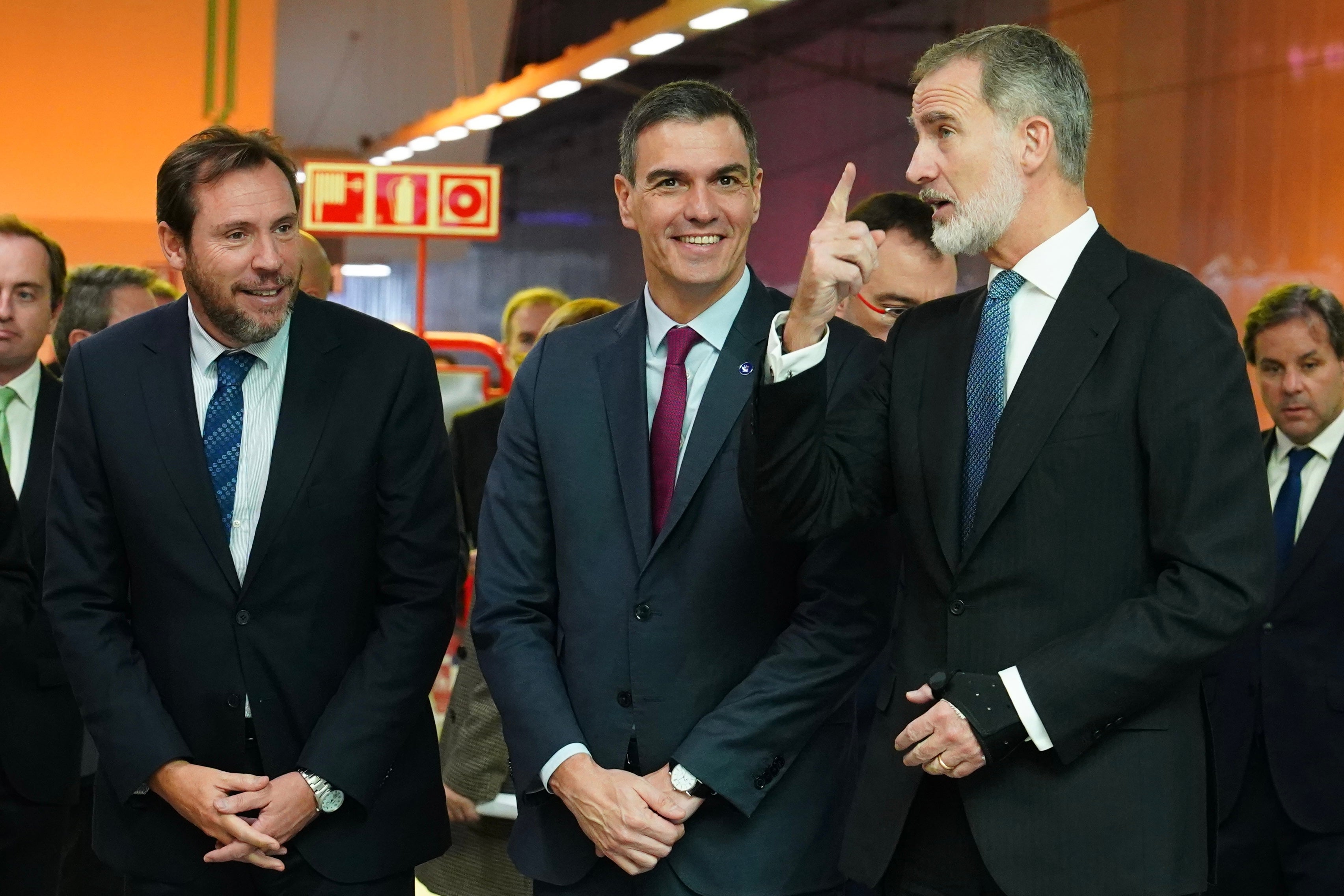 Óscar Puente, Pedro Sánchez y el rey Felipe VI