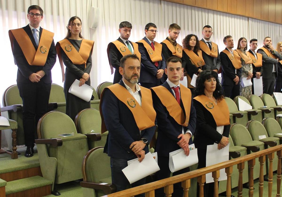 Varios de los graduados de Minas, durante la ceremonia.