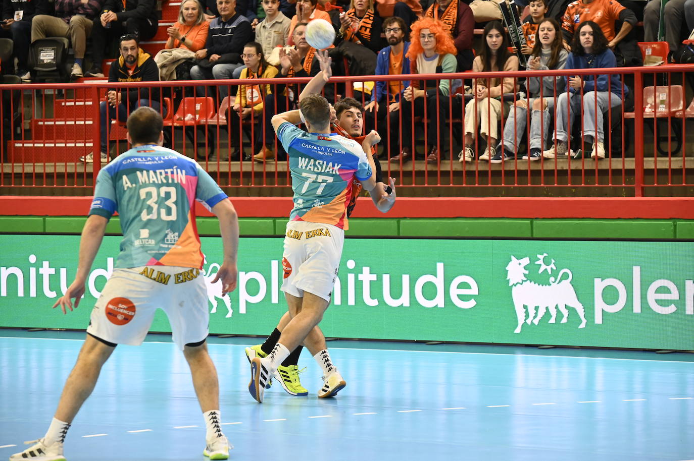 El Abanca Ademar pierde en Torrelavega