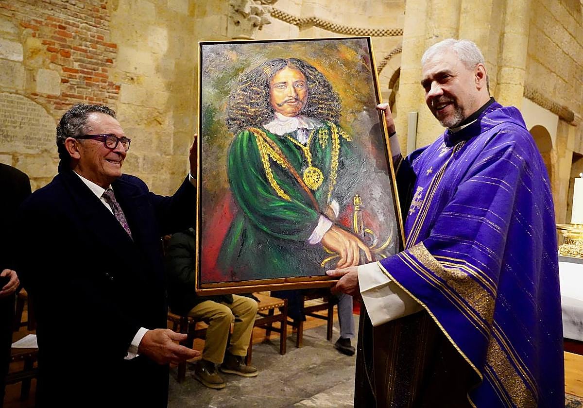 Acto de donación de dos cuadros del pintor Luis Zotes a la parroquia de Nuestra Señora del Mercado.