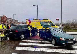 Choque de dos vehículos en La Lastra.