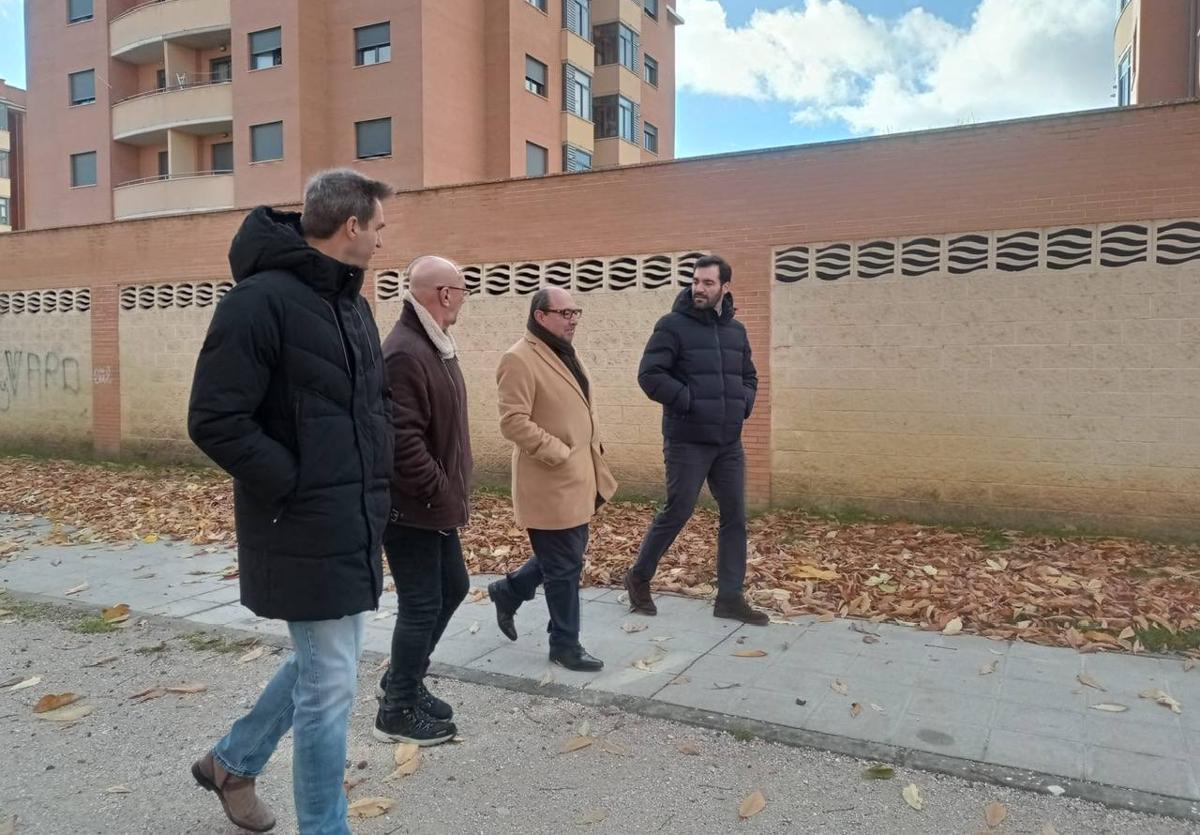 Visita del PP al barrio leonés.