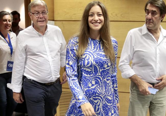 Ester Muñoz, presidenta del PP, en la sede del Paseo de Salamanca.