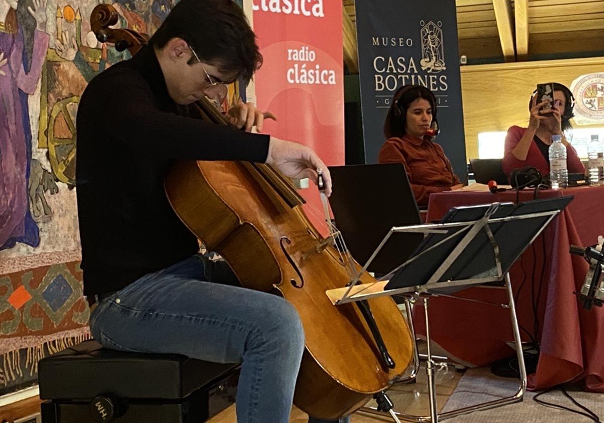 David Martín Gutiérrez en el Museo Casa Botines Gaudí durante una actuación en el programa Café Zimmermann.