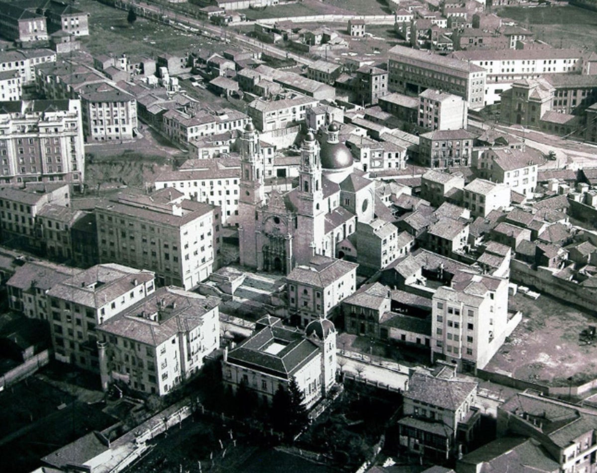 Iglesia de San Juan y San Pedro de Renueva, 1953.