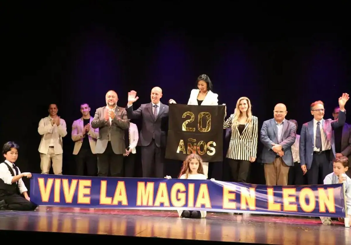El Festival Internacional Vive la Magia concede el Premio Frank Mery al programa 'El ojo crítico' de RNE