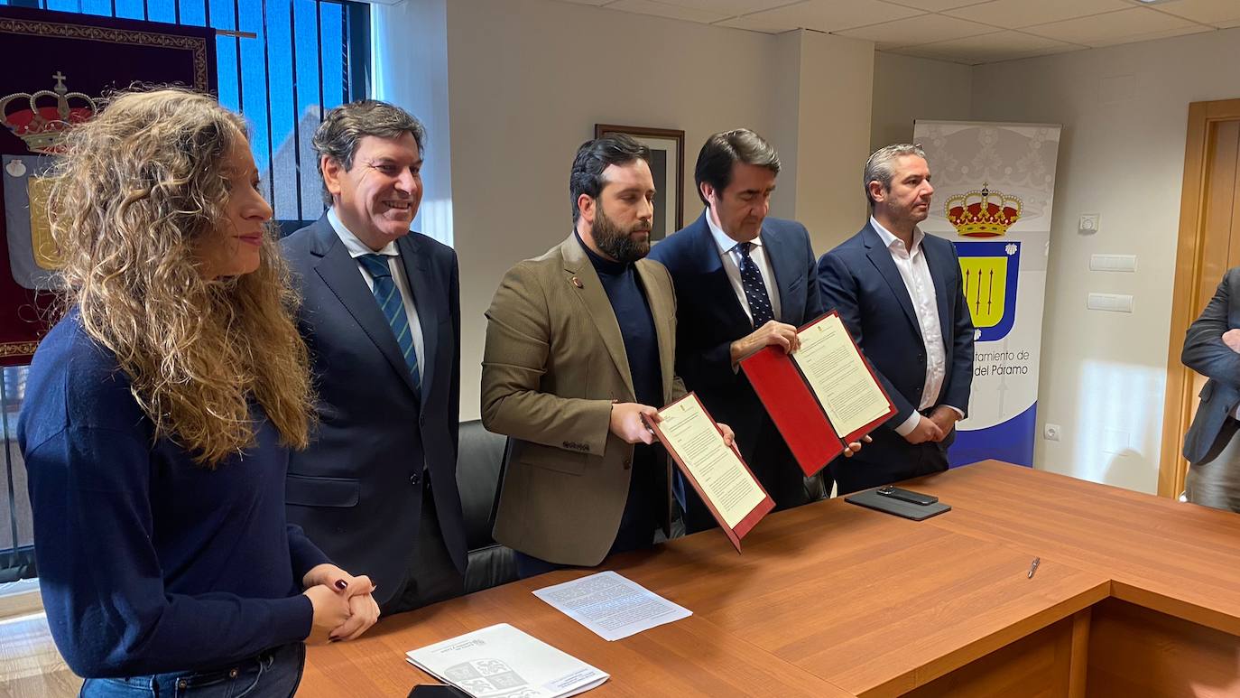 Firma del protocolo de ampliación del polígono de Villadangos.