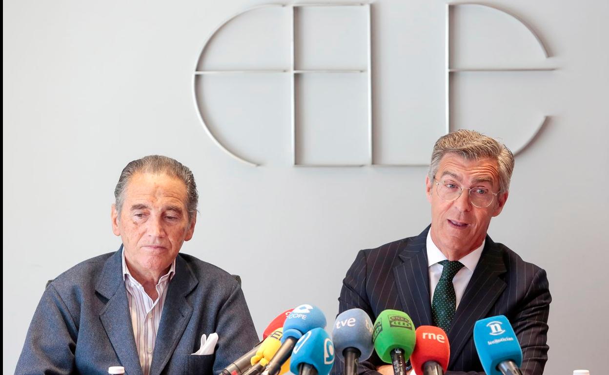 El presidente de la Federación Leonesa de Empresarios (Fele), Javier Cepedano, y el secretario general, Álvaro Díez. 