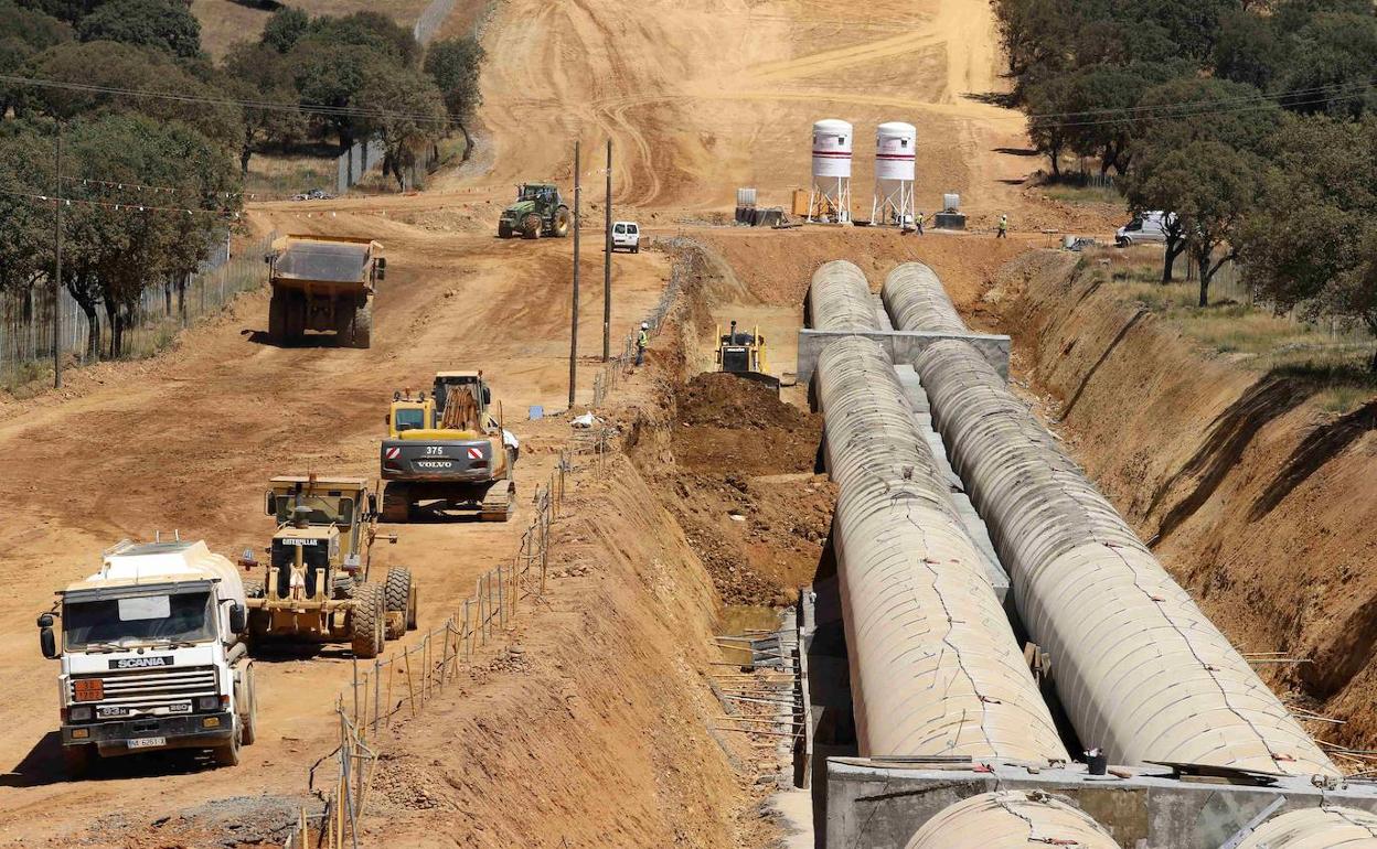 Obras de modernización de regadío. 