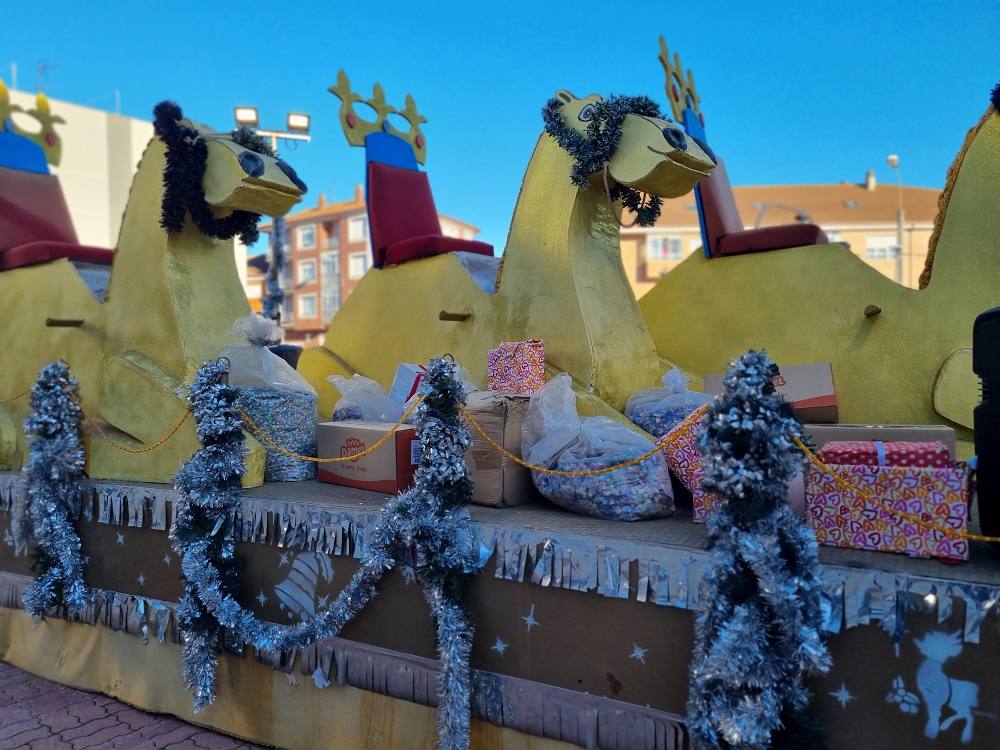 El Ayuntamiento de Villaquilambre recibe a los Reyes Magos.