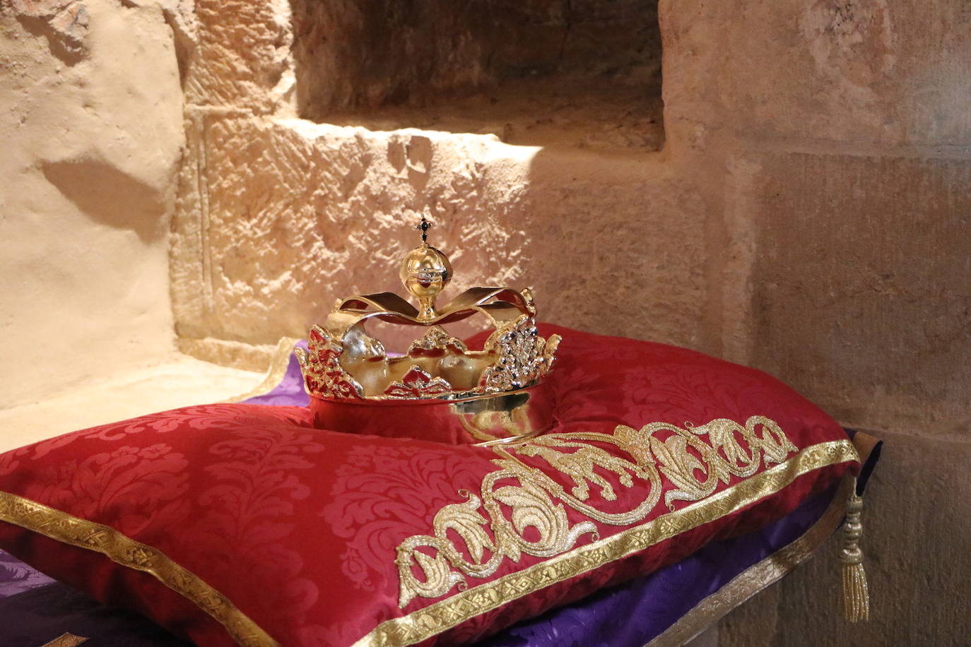 Cuarto Turno de Vela en honor a los reyes de León